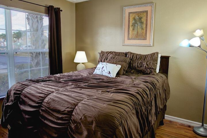 Room 4 of 23