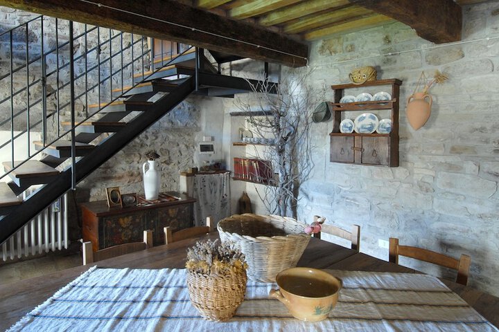 Room 16 of 27