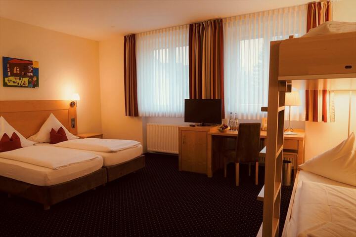 Room 9 of 52