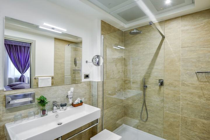 Clean Restrooms