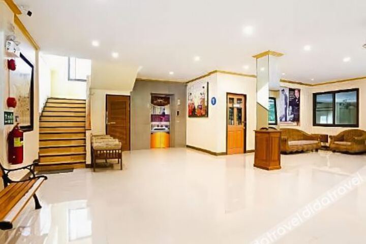 Hotel Interior 10 of 40