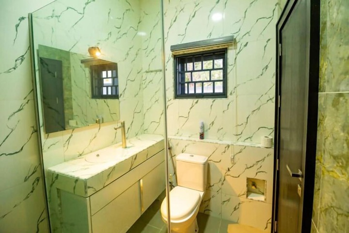 Room 14 of 27