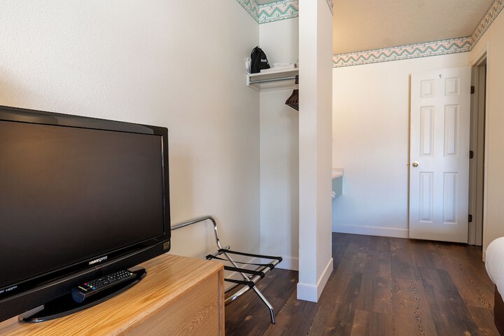 Room 7 of 20