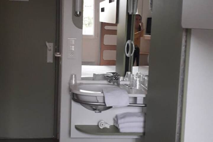 Room 22 of 31