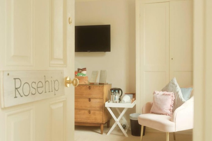 Room 32 of 106