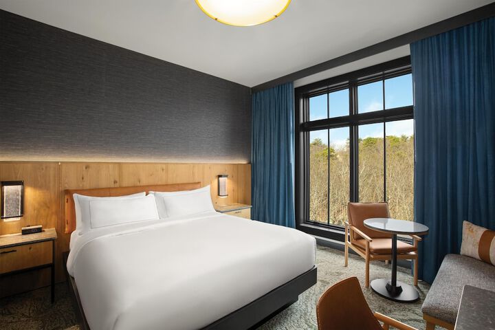 Room 46 of 223