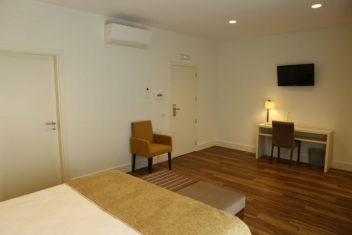 Room 28 of 81