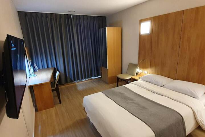 Room 19 of 52