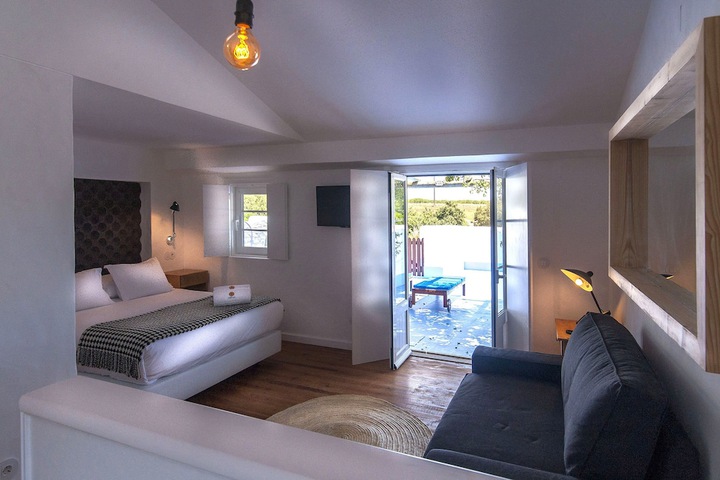 Room 45 of 179