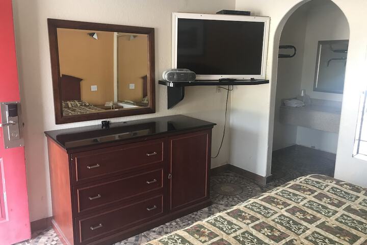 Room 3 of 14