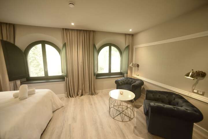 Room 10 of 41