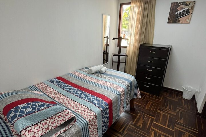 Room 32 of 178