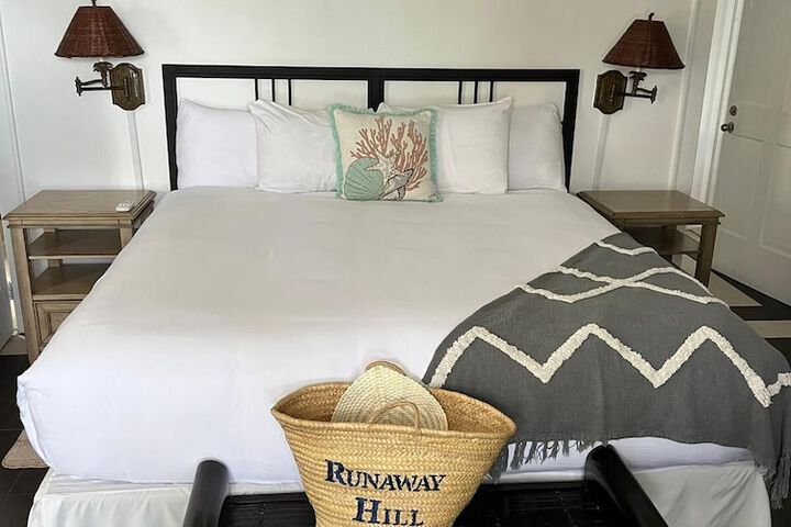 Room 6 of 26