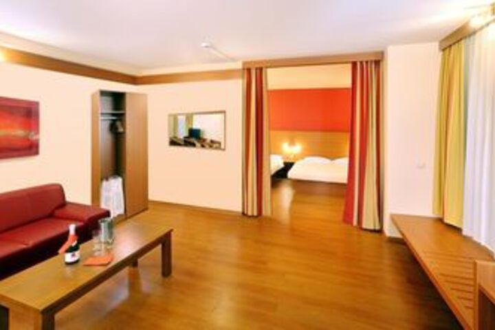 Room 49 of 69