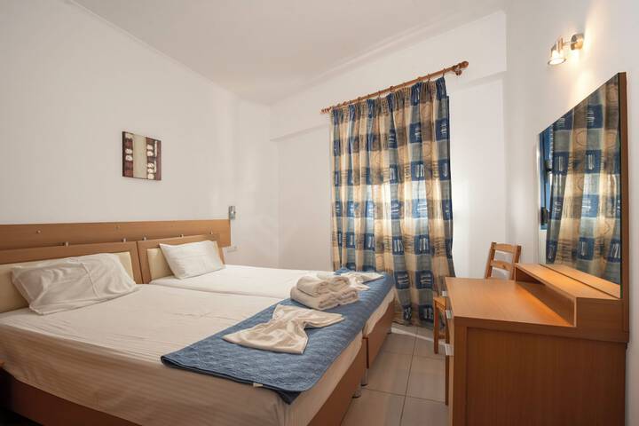 Room 6 of 88