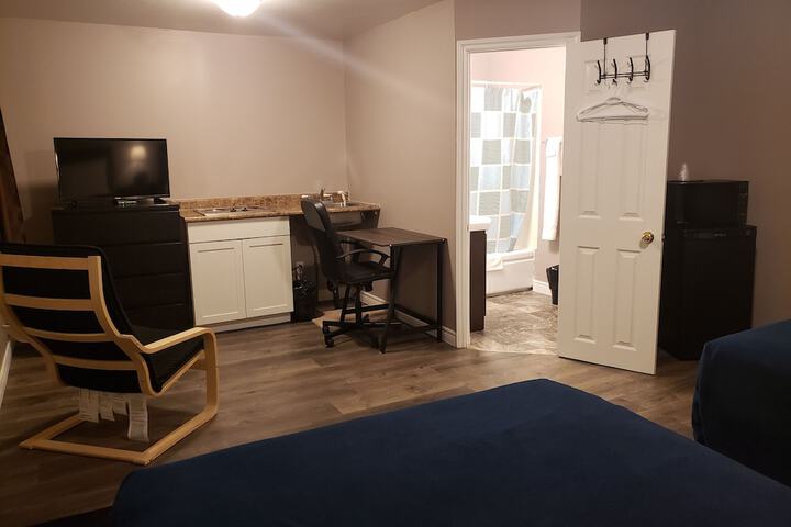 Room 18 of 28