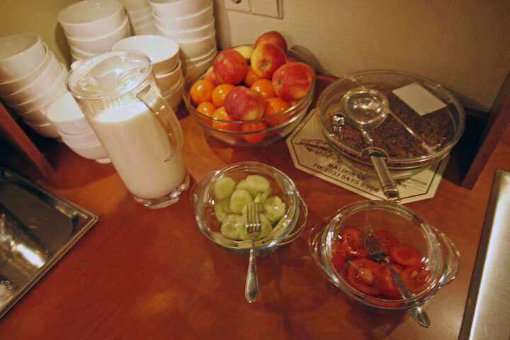 Breakfast/Coffee Service 74 of 118