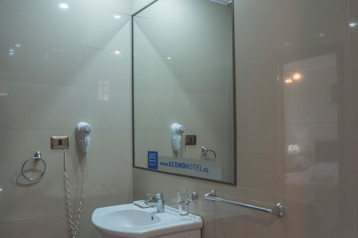 Room 6 of 14