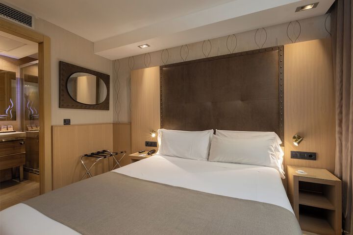 Room 25 of 135