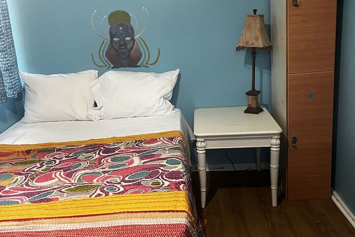 Room 3 of 81
