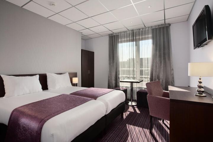 Room 20 of 40