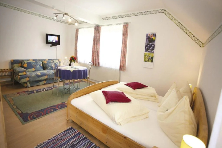 Room 2 of 21