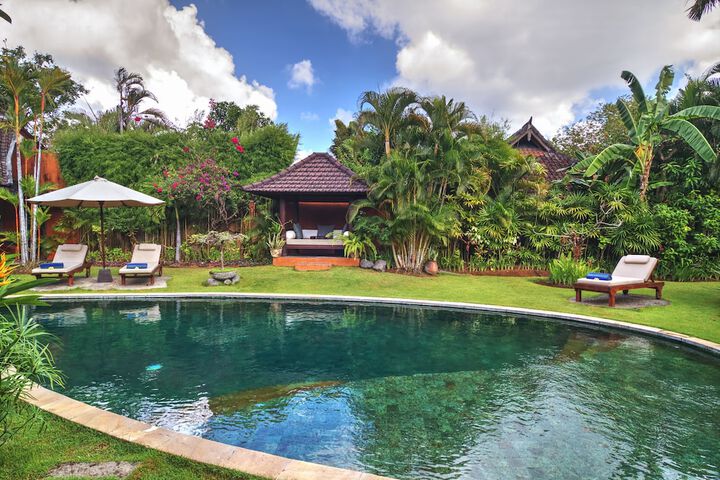 Hotel Pool