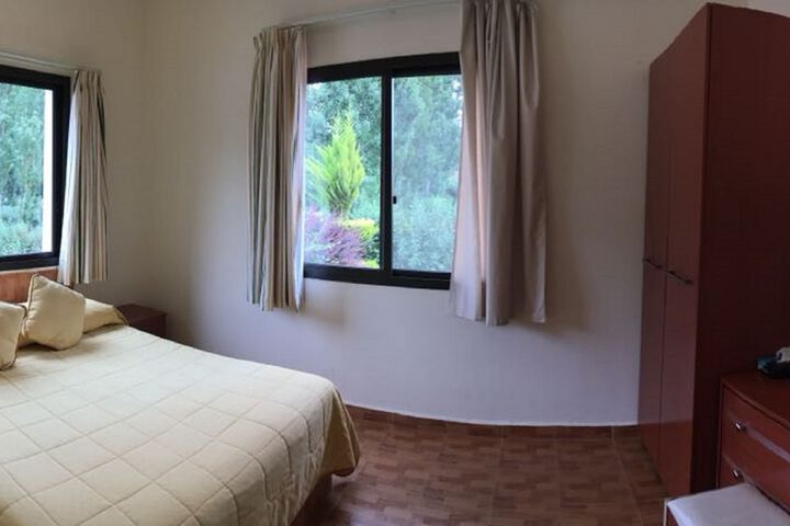 Room 33 of 42