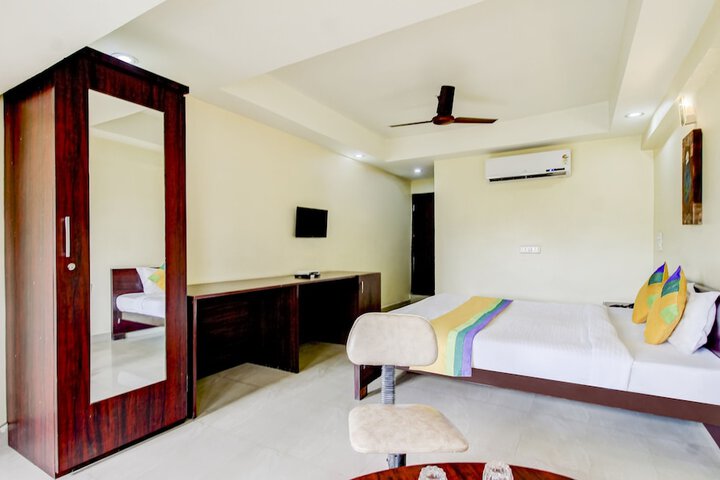 Room 16 of 20