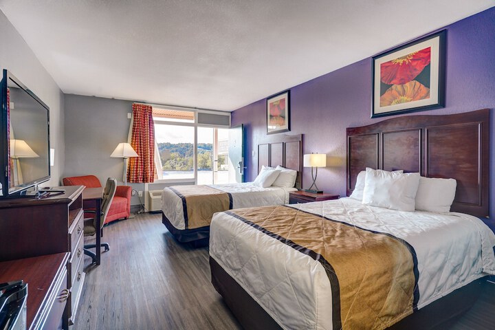 2 Double Beds (2 of 9)