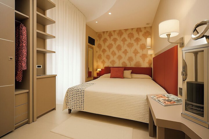 Room 26 of 87