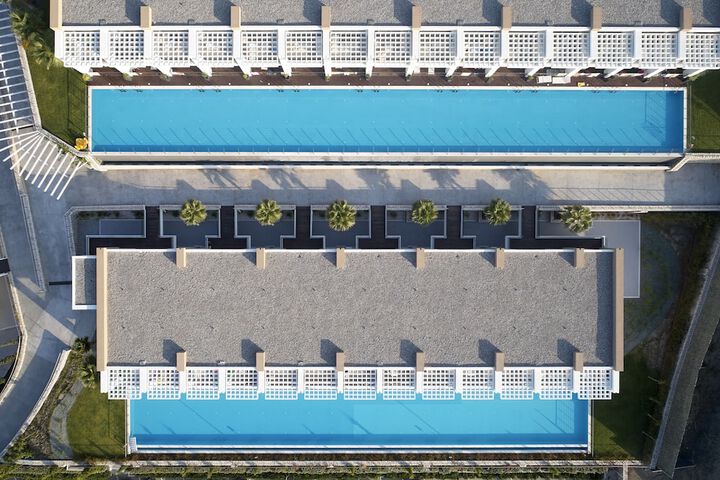 Pool 64 of 162