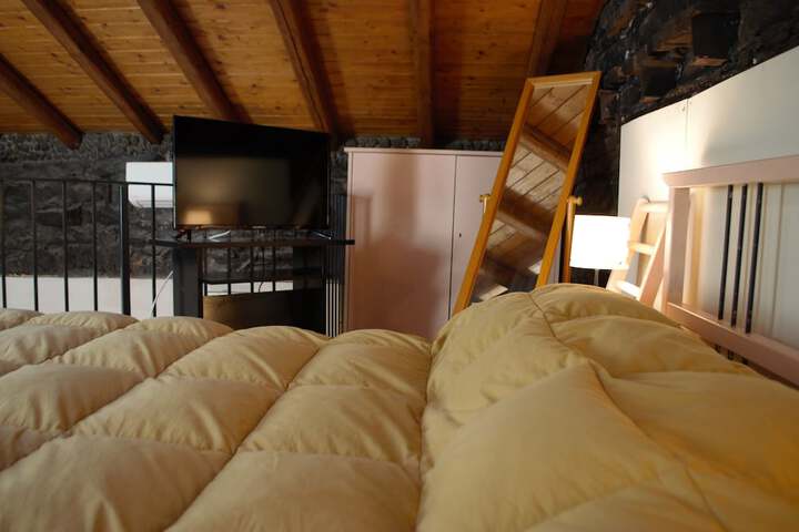 Room 17 of 40
