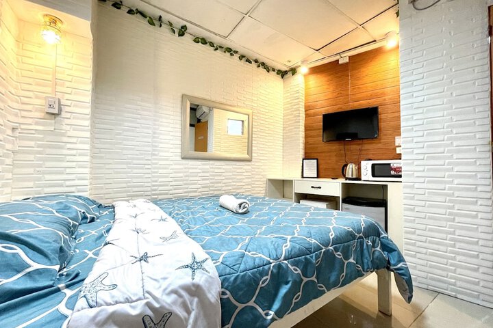 Room 13 of 24