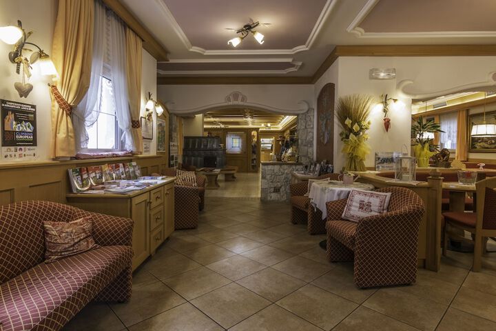 Hotel 2 of 118