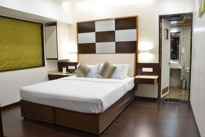 Room 8 of 49
