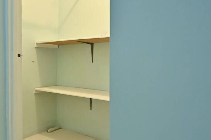 Room 12 of 30