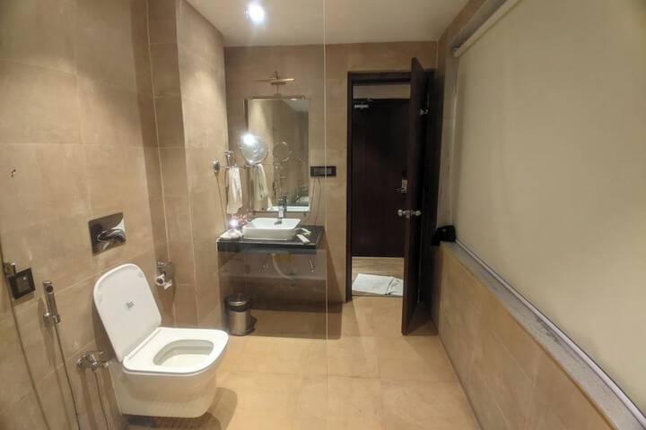 Room 17 of 19