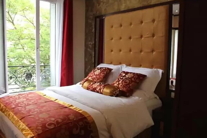 Room 10 of 36