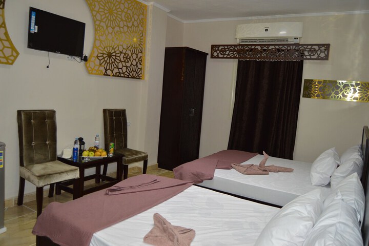 Room 14 of 69