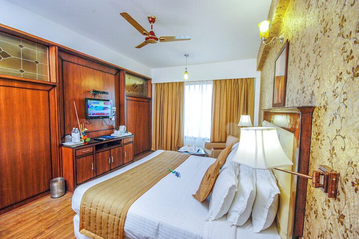 Room 12 of 49