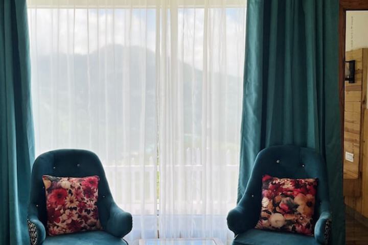Room 14 of 28