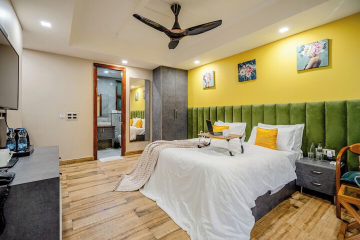 Room 3 of 30