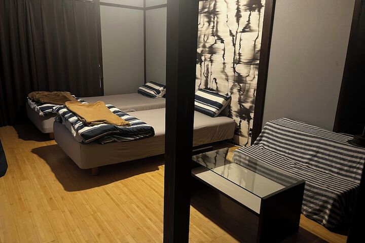 Room 40 of 172