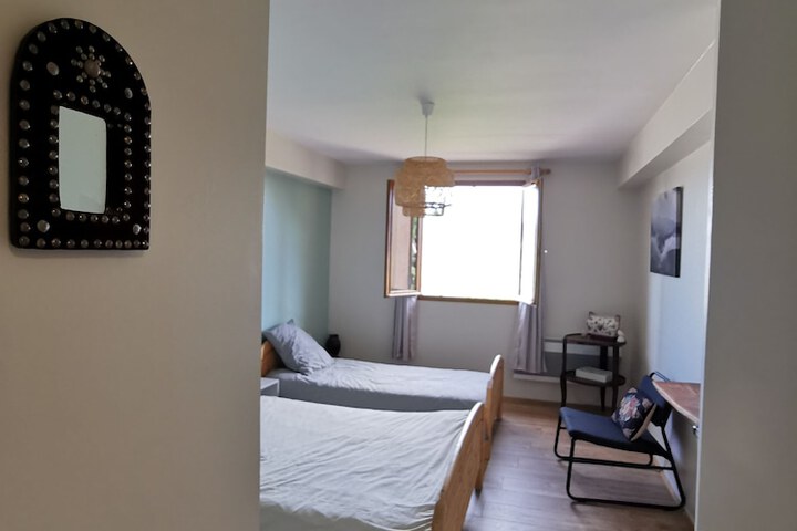 Room 5 of 124