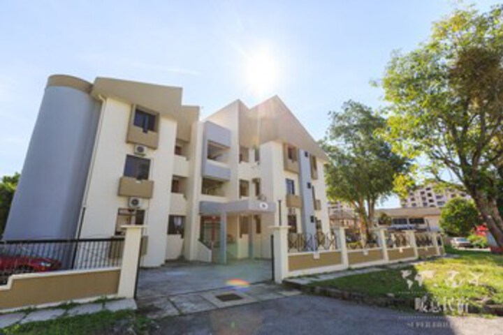 Garden on Scott