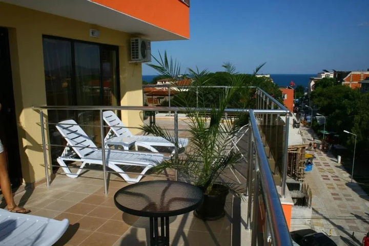 Terrace/Patio 6 of 19