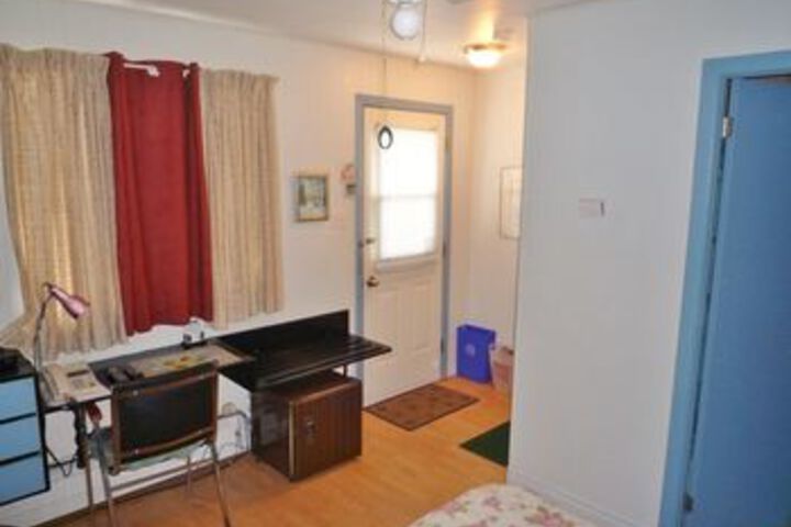 Room 30 of 48