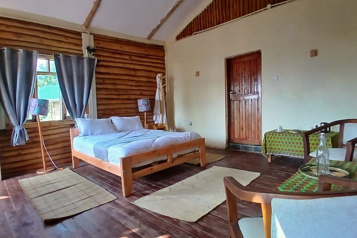 Room 16 of 97