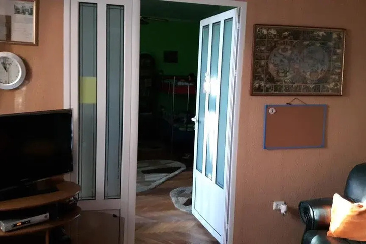 Room 4 of 14